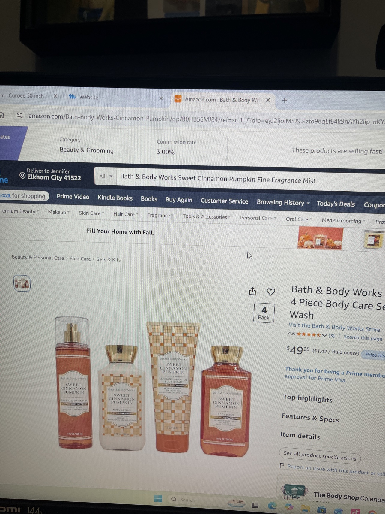 Sweet Cinnamon Pumpkin 4-Pack (Mist, Lotion, Cream + Body Wash) shown on its Amazon product page